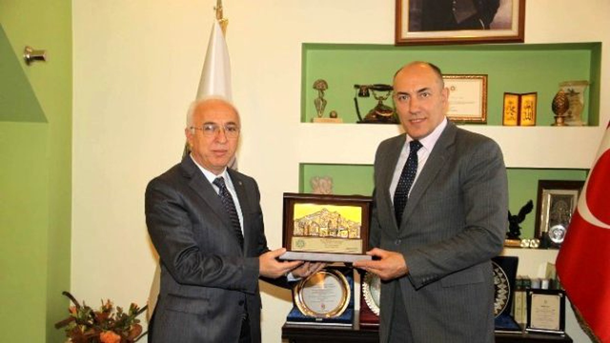 Litvanya Büyükelçisi Kto Başkanı Hiçyılmaz\'ı Ziyaret Etti