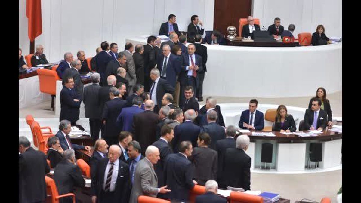 Muhalefet İç Güvenlik Paketi\'ne Direniyor