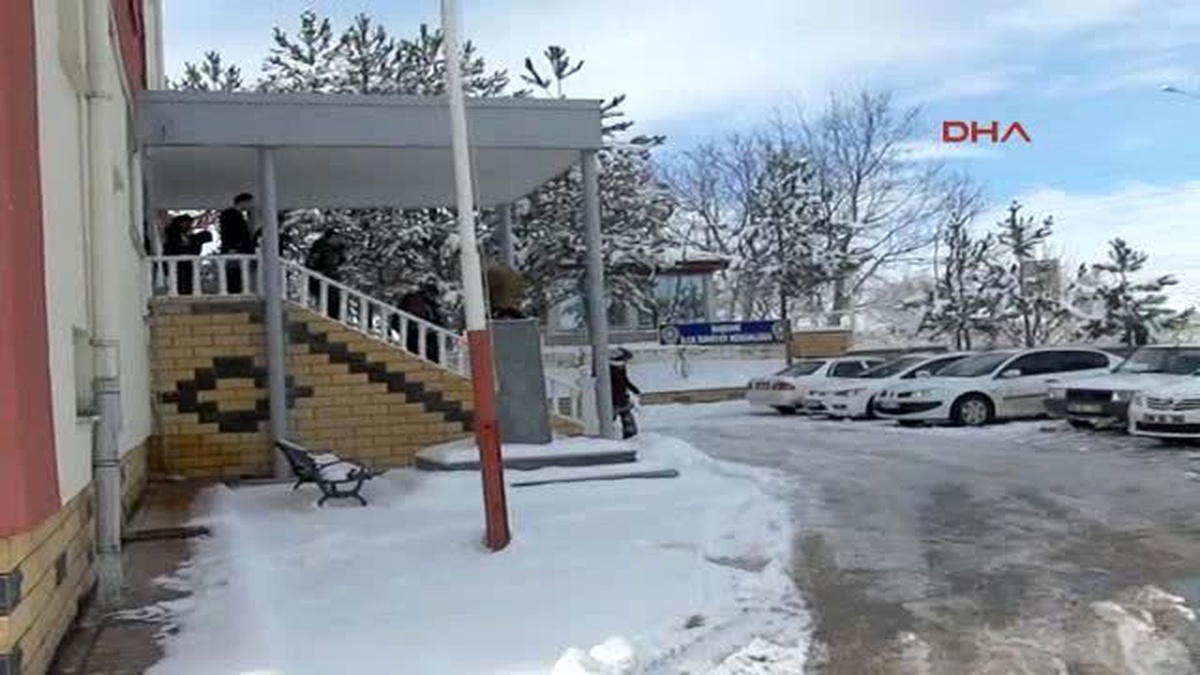 Sivas - Suşehri\'nde Fuhuş Operasyonu: 8 Gözaltı