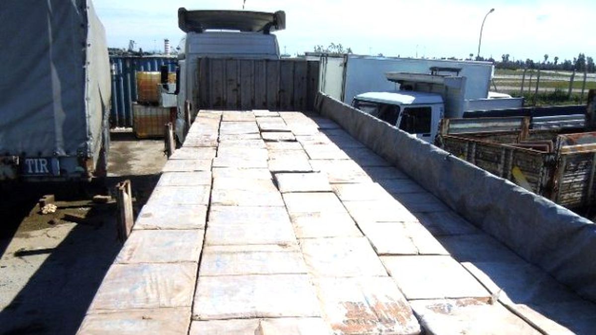 Adana\'da 123 Bin Paket Kaçak Sigara Ele Geçirildi