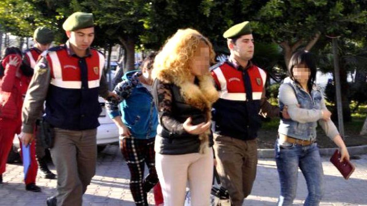 Antalya\'da Fuhuş Operasyonunda 11 Tutuklama