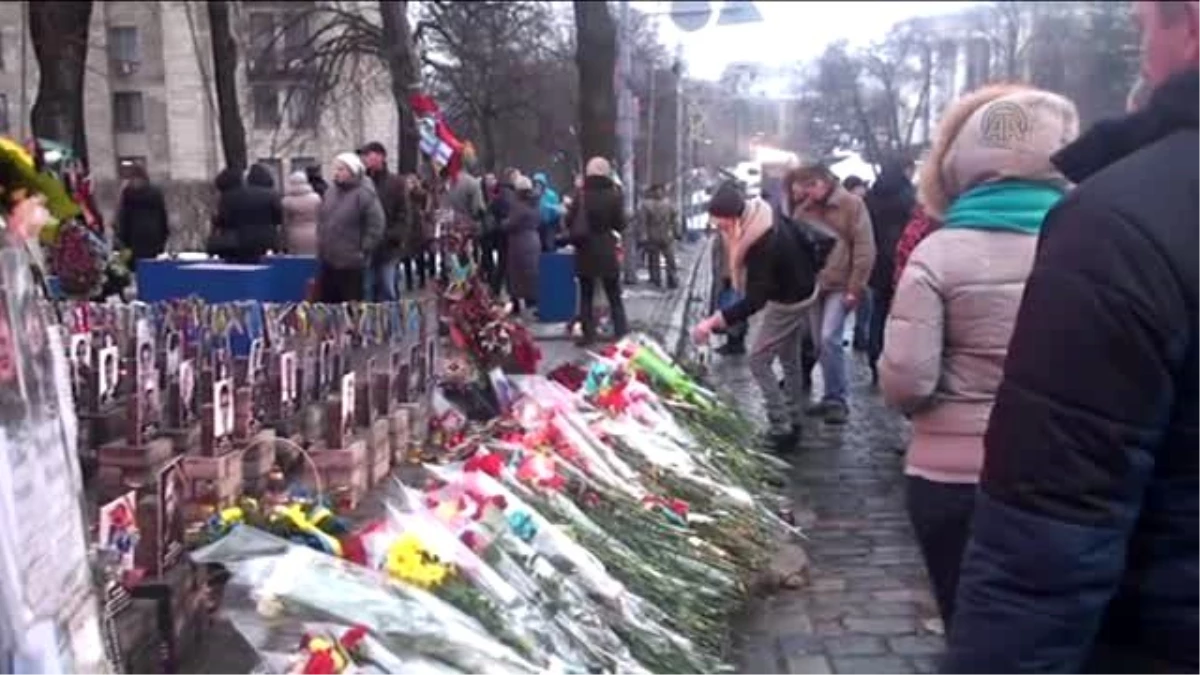Başkent Kiev\'de, 2014\'te Meydan Olaylarında Ölenler Anıldı