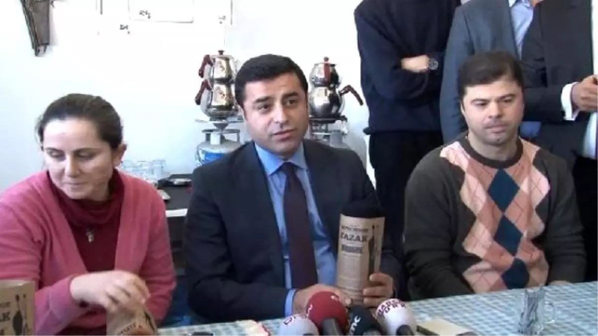 Demirtaş Kazova İşçilerini Ziyaret Etti