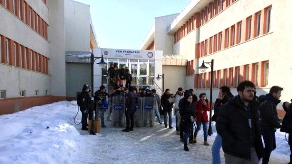 Erzurum\'da \'Fırat Yılmaz Çakıroğlu\' Gerginliği