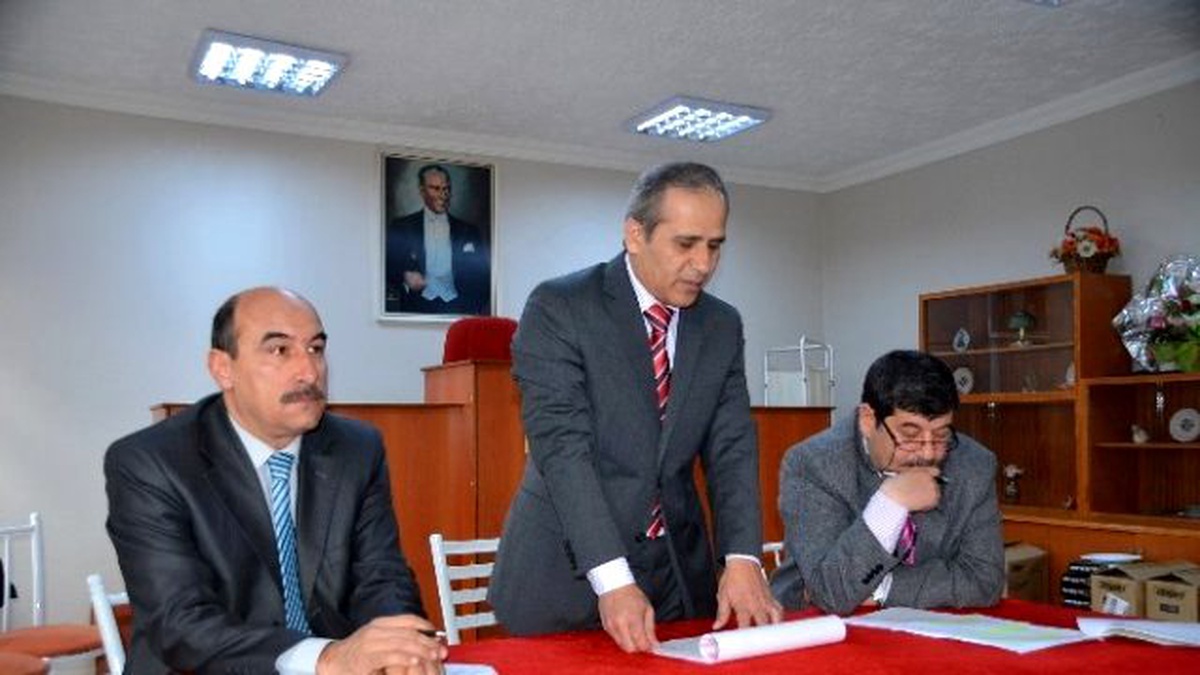 Kargı\'da Köy Muhtarları Hazine Arazilerinin Satışı Konusunda Bilgilendirildi