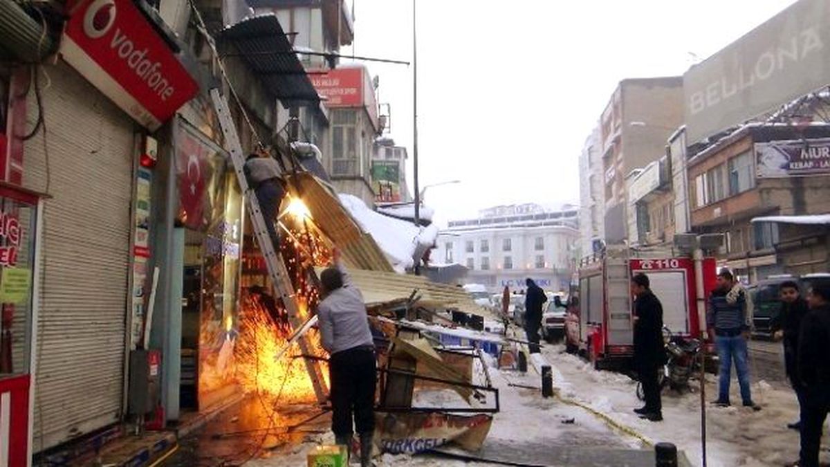 Kilis\'te Kar Hayatı Felç Etti