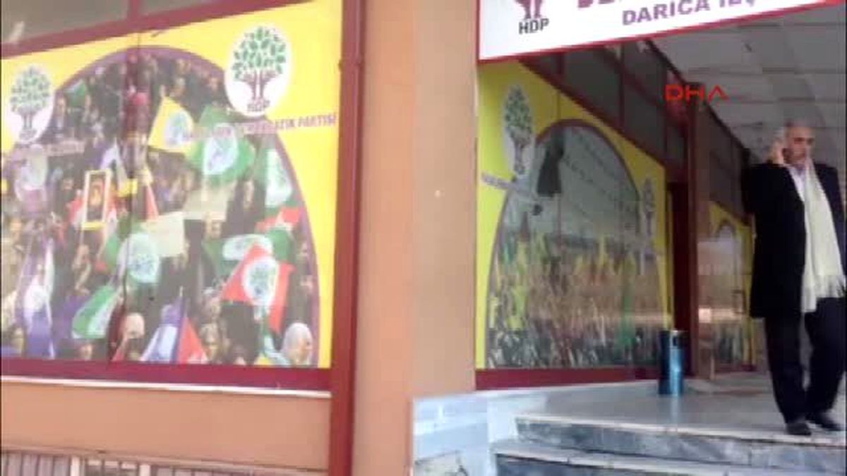 Kocaeli - Hdp\'nin Darıca İlçe Binası Kurşunlandı
