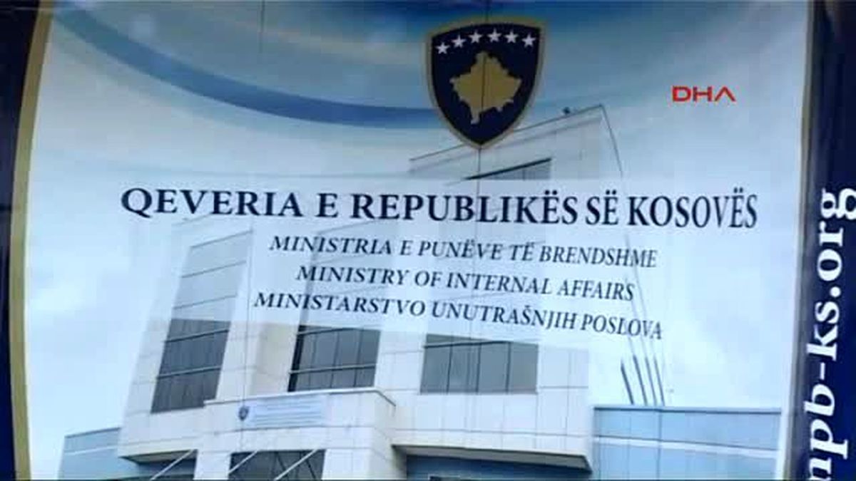 Kosova İçişleri Bakanı Hüseyni Işid\'e Katılmış 300 Kosovalı Var