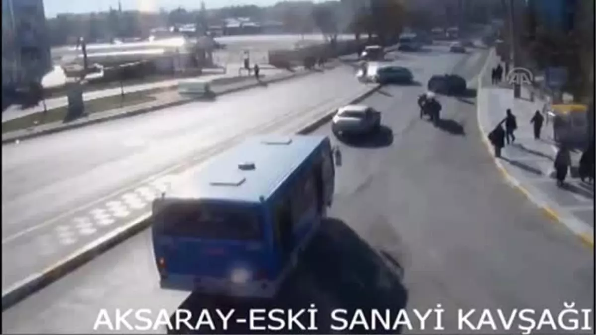 Trafik Kazaları Mobese Kameralarına Yansıdı