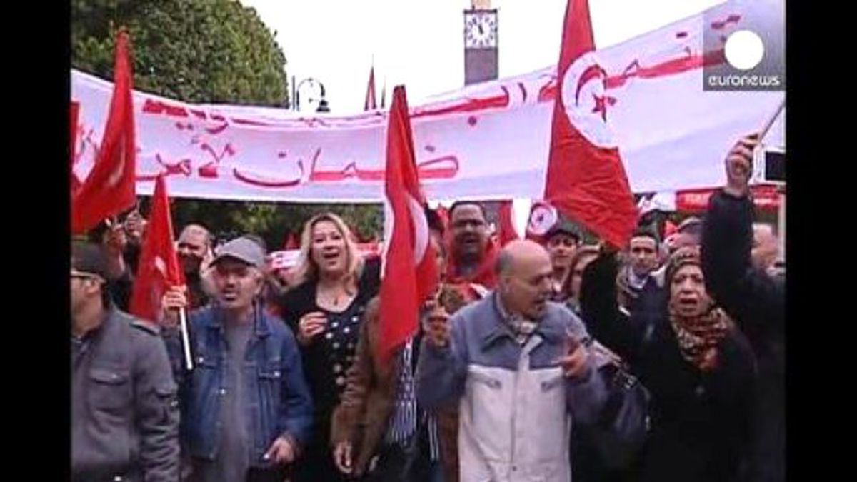 Tunus\'ta Terör Karşıtı Yürüyüş