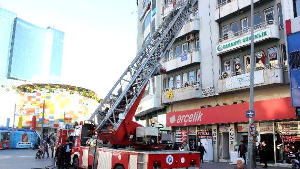 Tutuşan Gazete Kağıtları Yangına Neden Oldu
