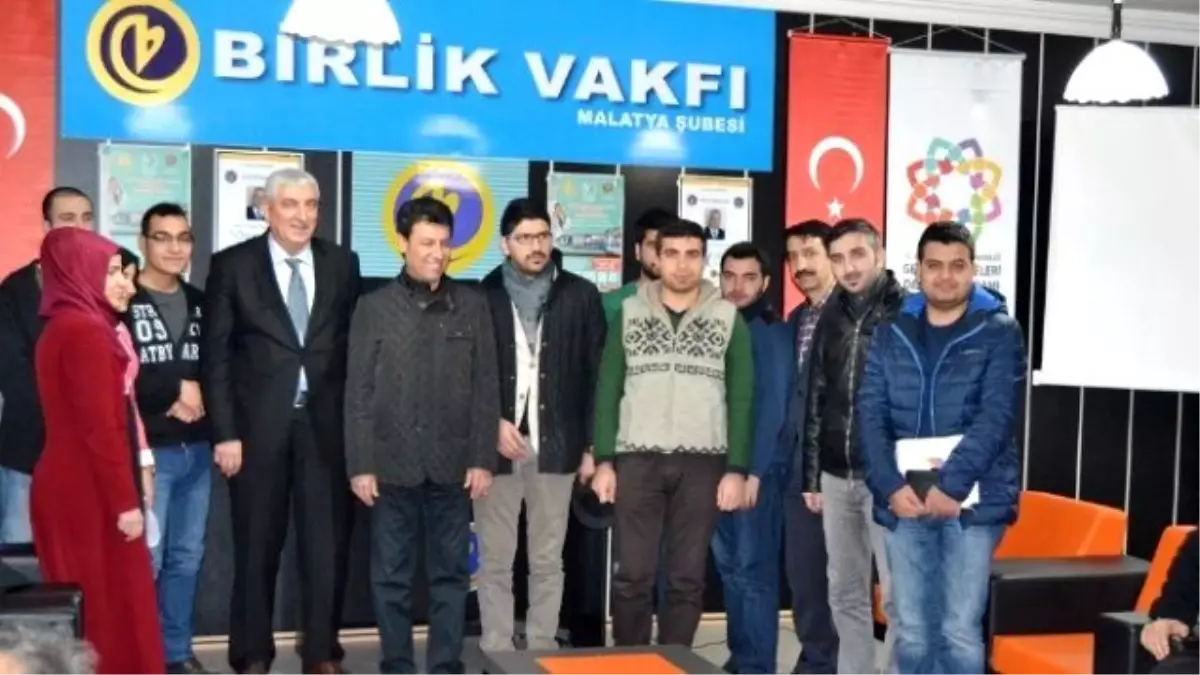 Birlik Vakfı Edebiyat Sohbetleri Devam Ediyor