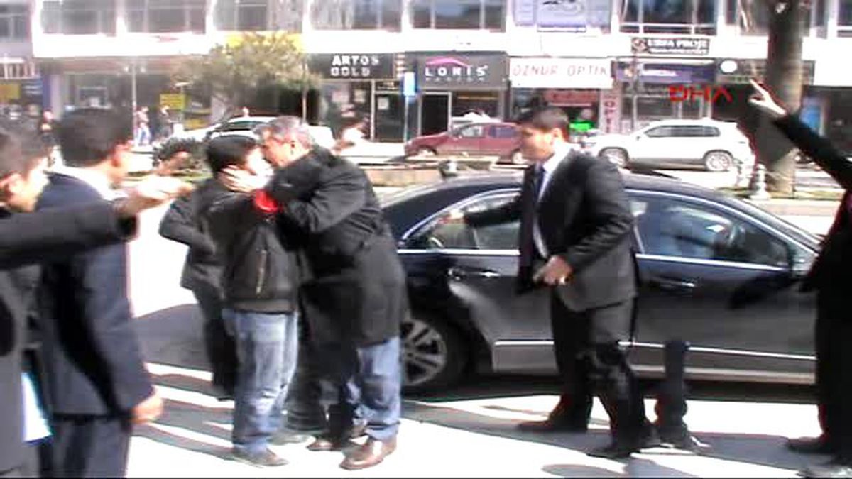 Destici Süleyman Şah Türbesi Boşaltılmamalıydı