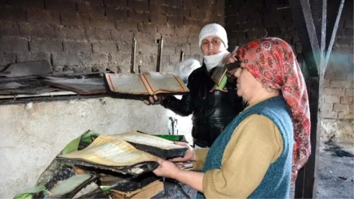 Küle Dönen Evden Sadece Kuran-ı Kerim Sağlam Çıktı