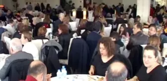 Mev Kadın Kolları Kahvaltıda Bir Araya Geldi