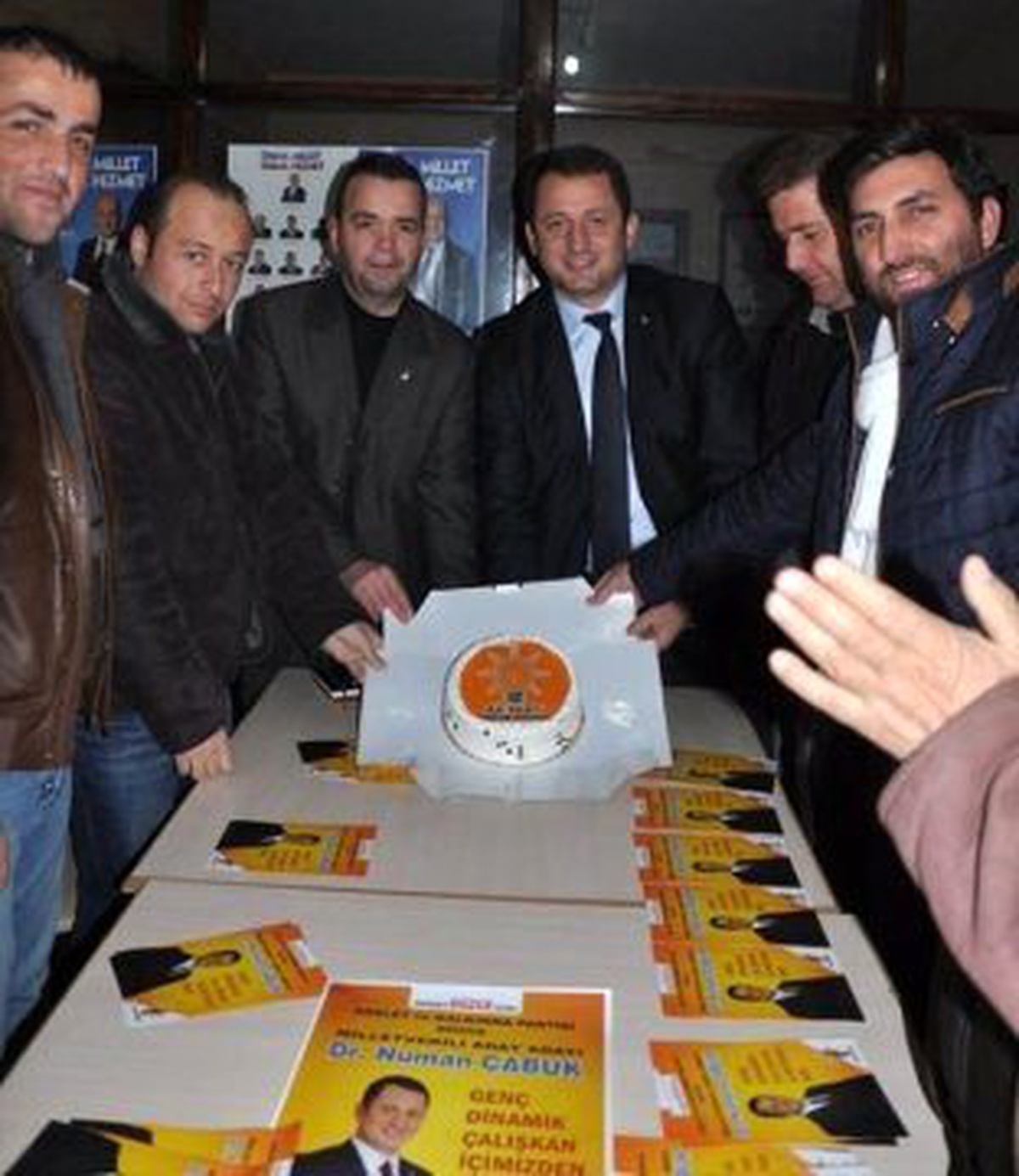 Milletvekili Aday Adayı Çabuk\'a Sürpriz Doğum Günü