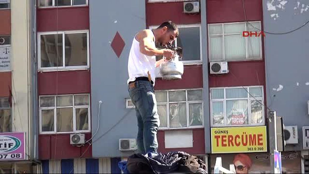 Özgecan İçin Kendini Yaktı