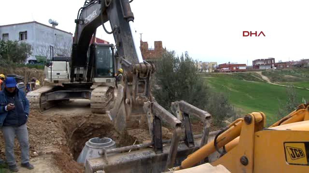 Adana?da Kanalizasyon Kazısında Top Mermisi Bulundu