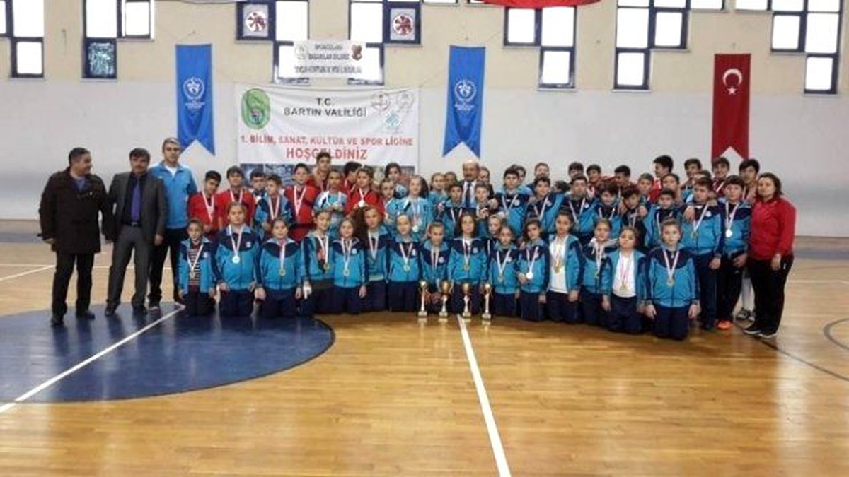 Akçamesçit Hentbol İl Birincisi Oldu