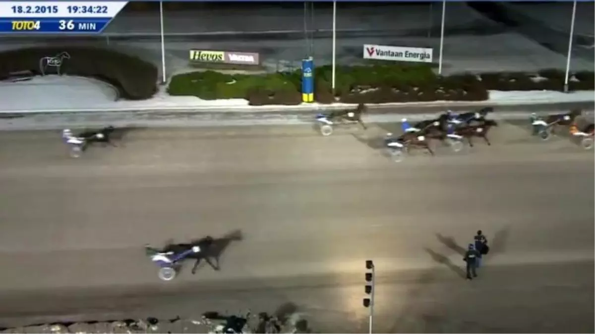 At Yarışı Pistinde Korkunç Kaza