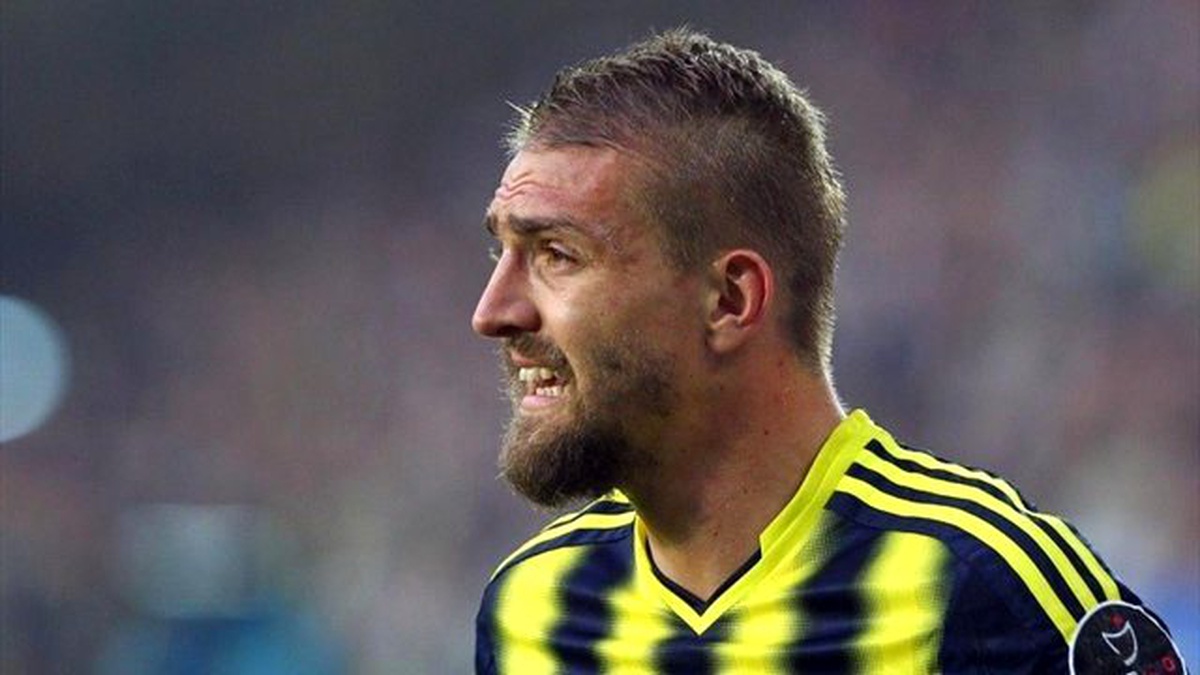 Caner Erkin Konyaspor Maçında Cezalı