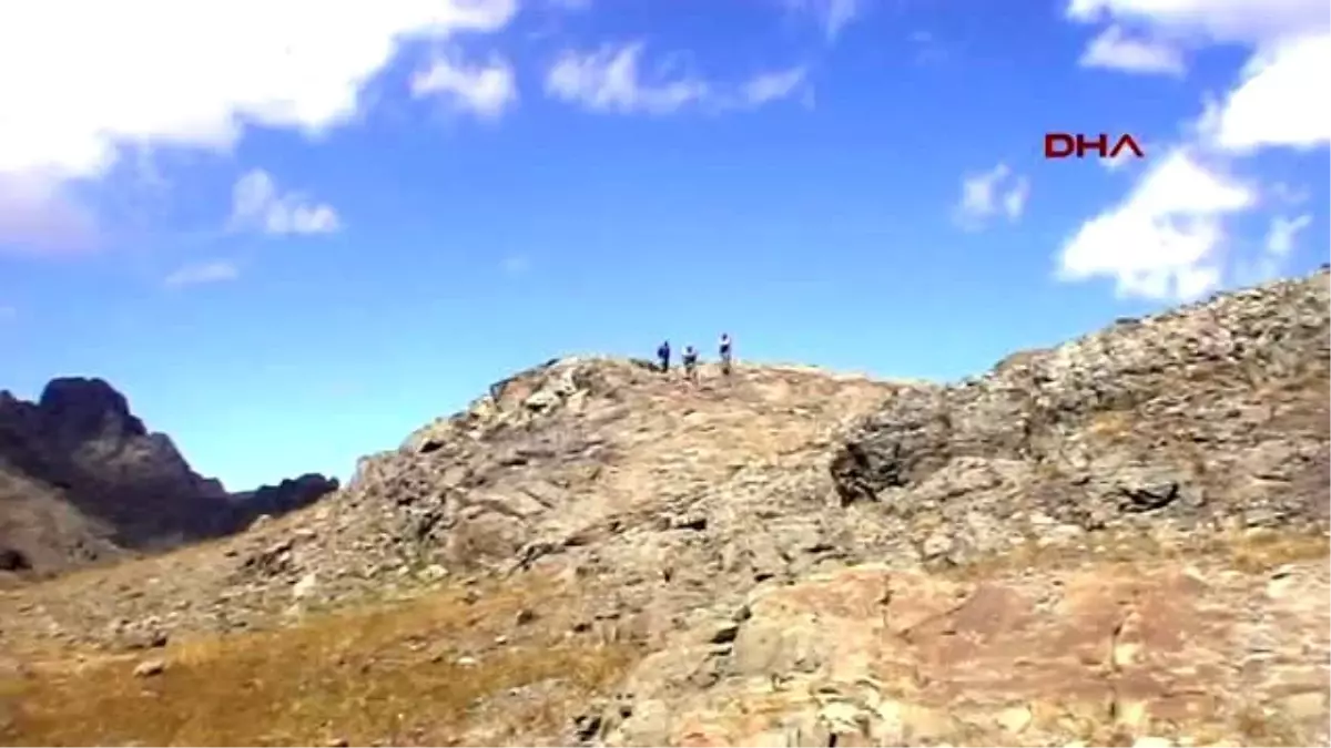 Erzurum-Arşiv Yeniden- Saklı Cennet\' Yedigöller\'e Yapılan Beton Merdivenleri Yıkan Köylüler Aklandı