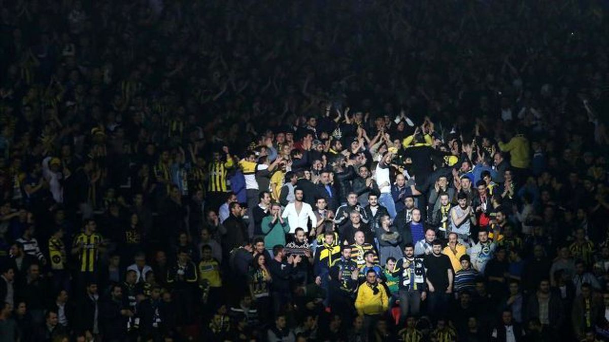 Fenerbahçe\'den Taraftarlarına Çağrı