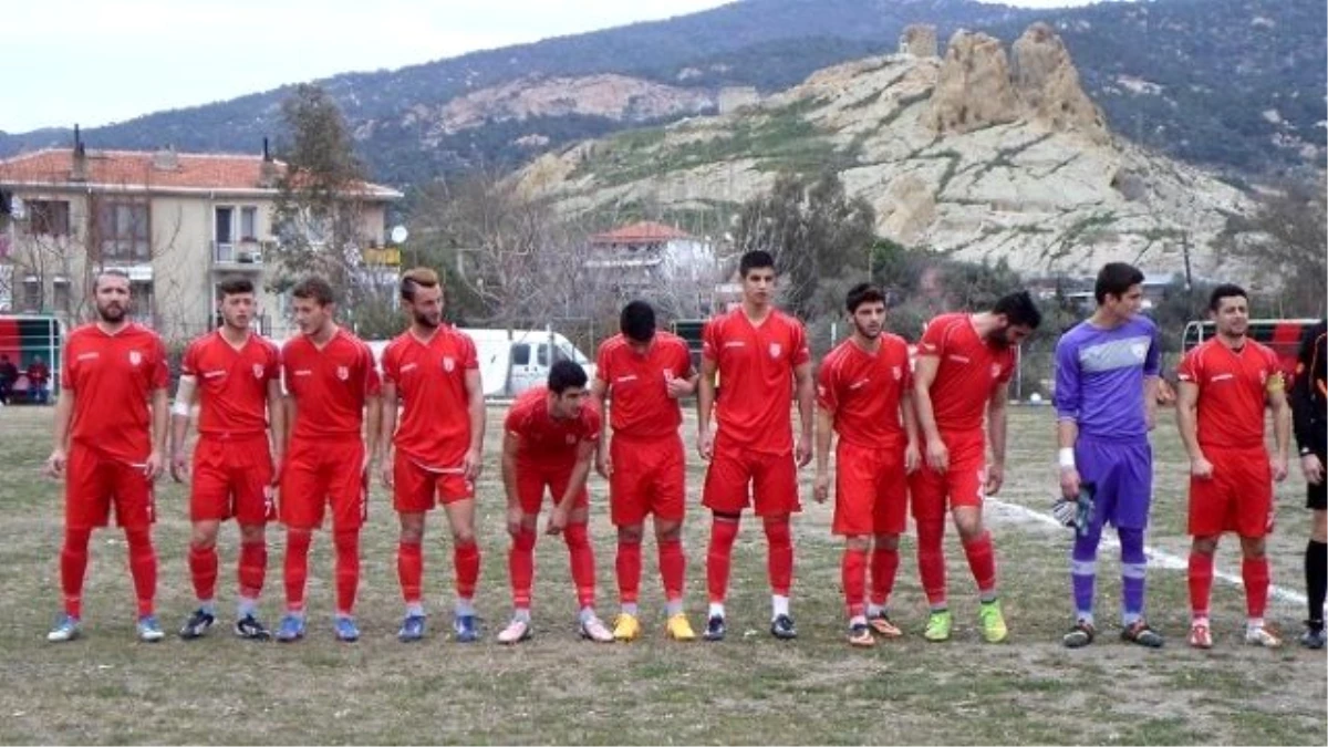 Foça Belediyespor ile Çandarlı Belediyespor Berabere Kaldı