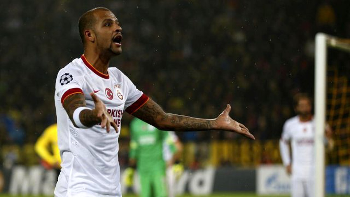 Galarasaray, Felipe Melo\'nun Yokluğunu Arıyor