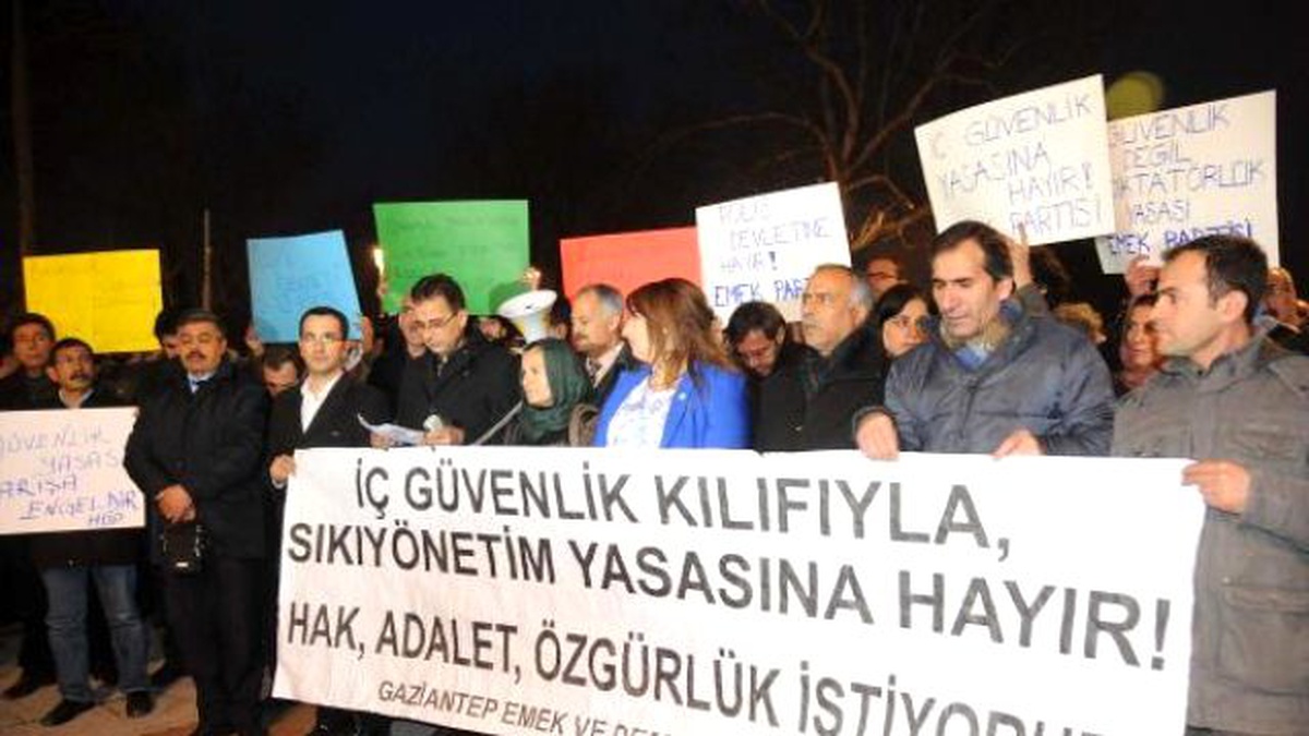 Gaziantep\'te İç Güvenlik Paketi Protestosu