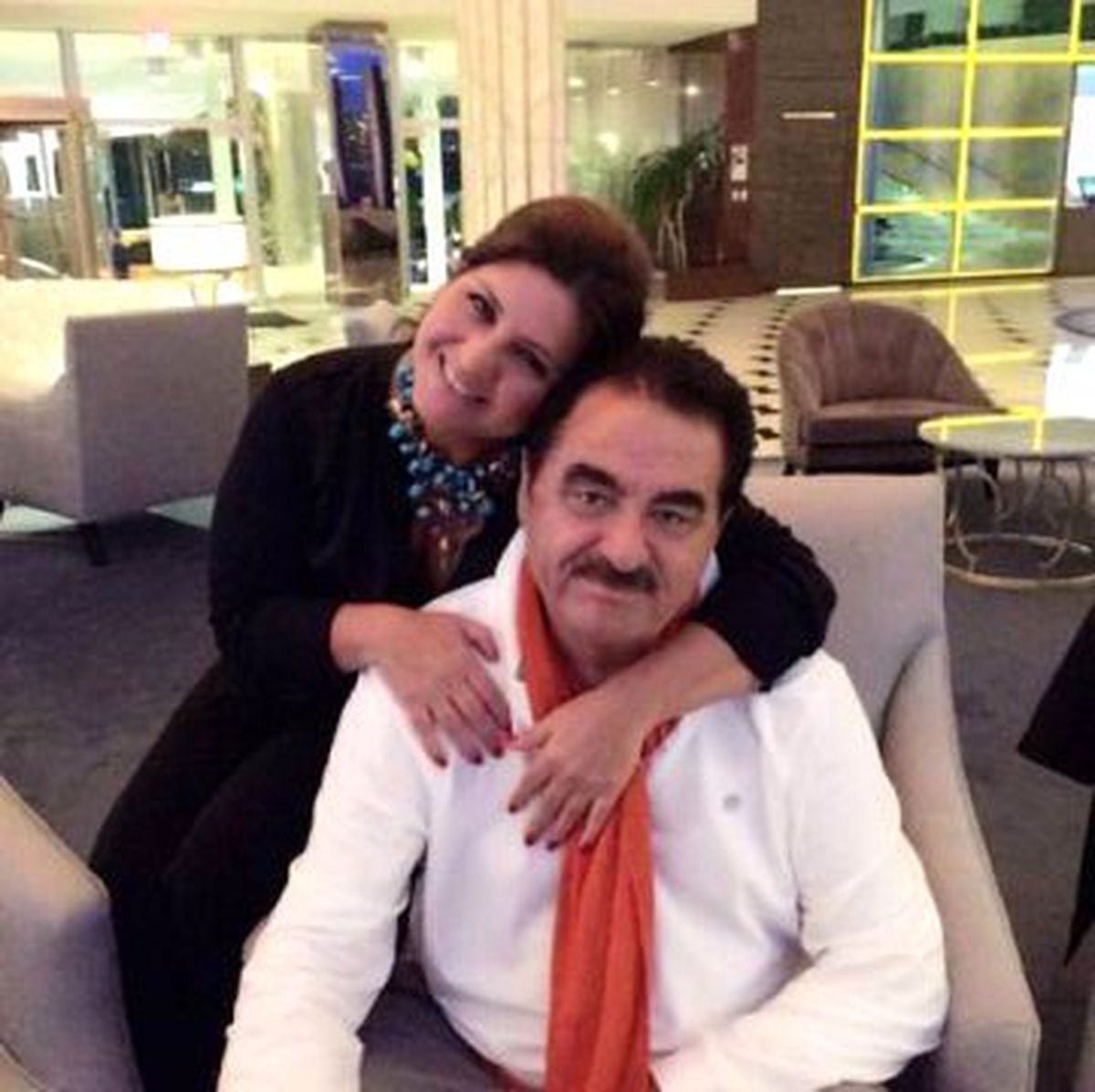 İbrahim Tatlıses, Miami'de Sibel Can'ın Evine Koyunla Gitmiş