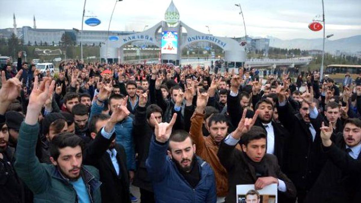 Karabük Üniversitesi\'nde \'Çakıroğlu\' Protestosu