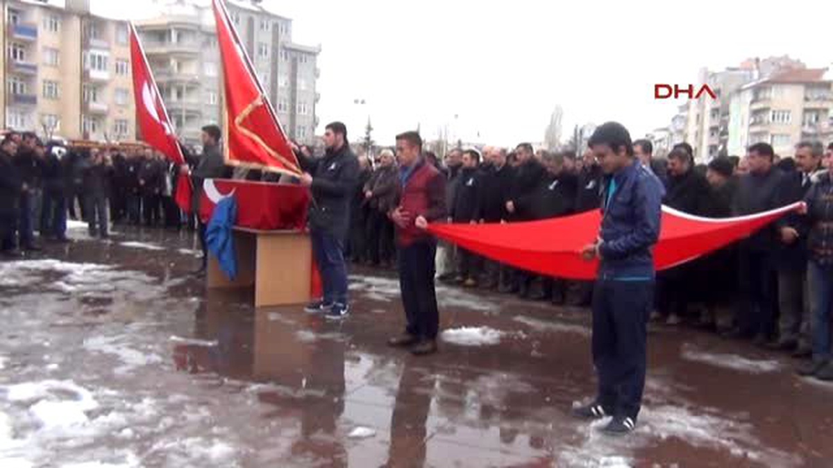Karaman\'da Fırat\'ın Gıyabi Cenaze İçin Müftülüğün İmam Vermediği İddiası