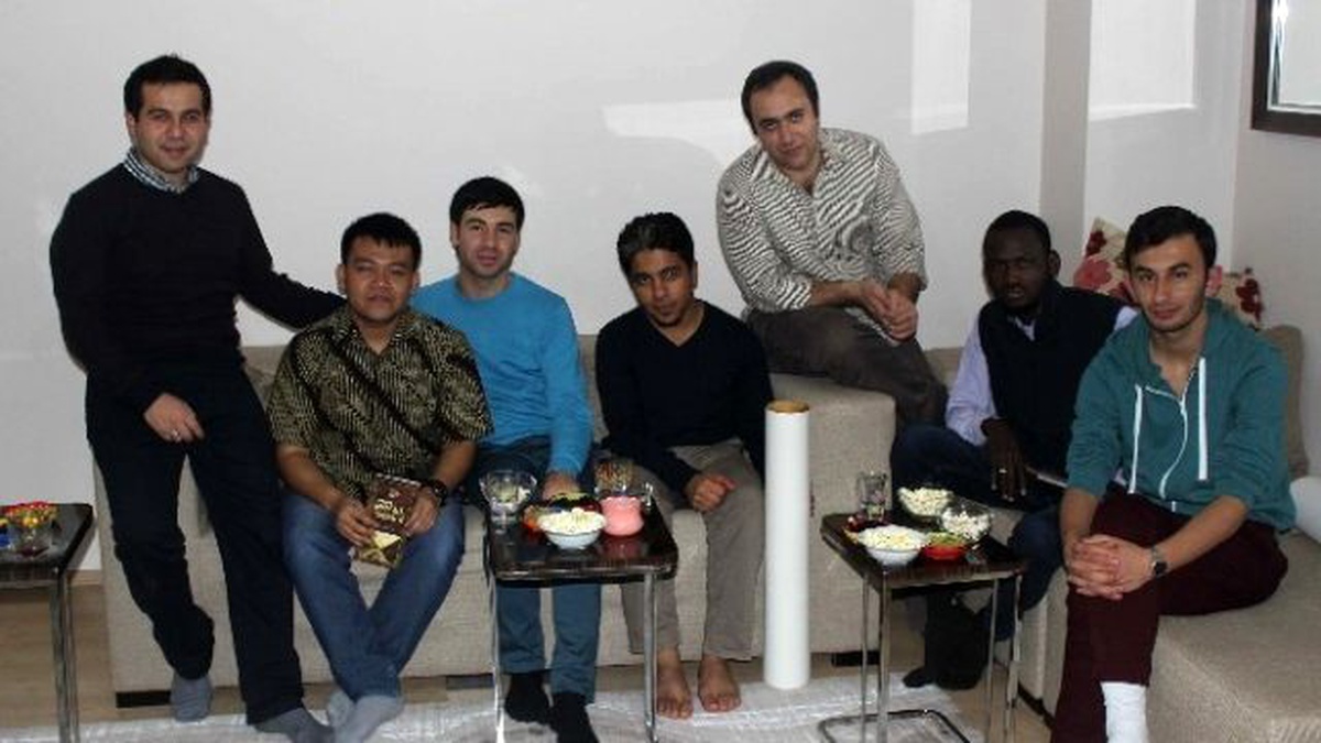Kocaeli\'de Eğitim Gören Yabancı Öğrenciler Türk Ailelere Misafir Oluyor