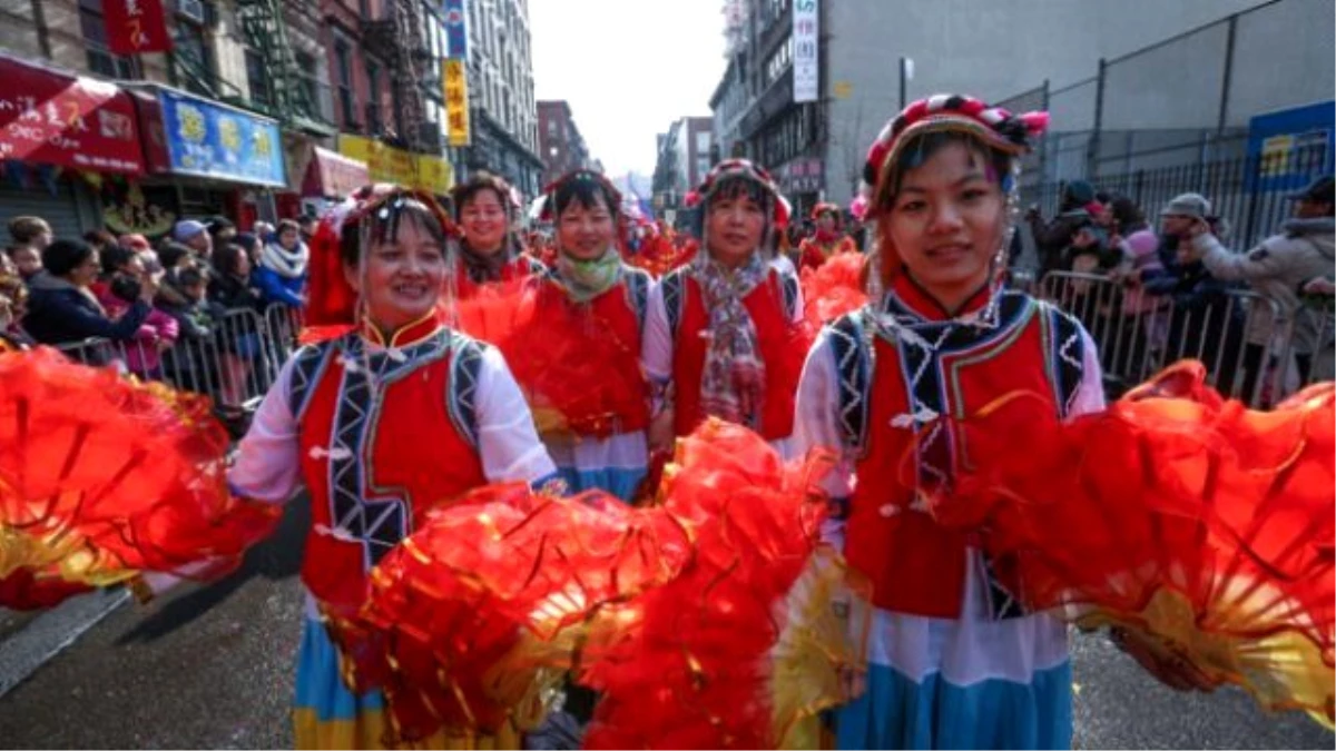 New Yorklu Çinliler "Keçi Yılı"Nı Kutladı