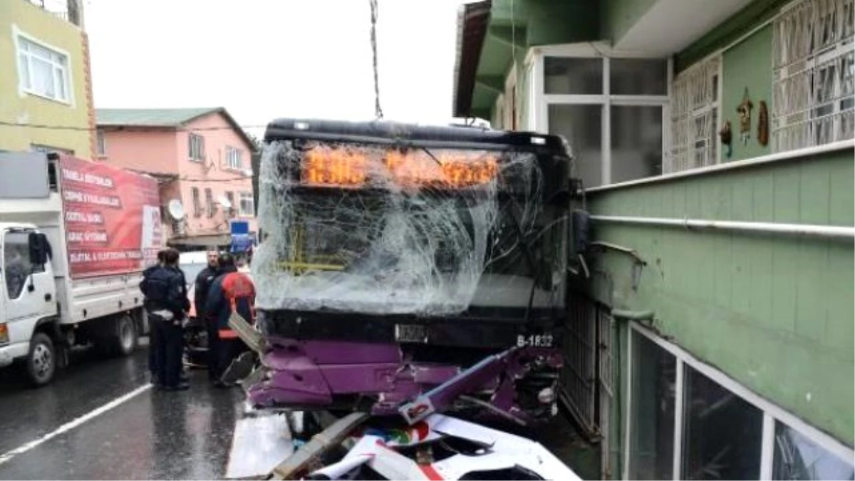 Sarıyer\'deki Halk Otobüsü Dehşeti Kamerada