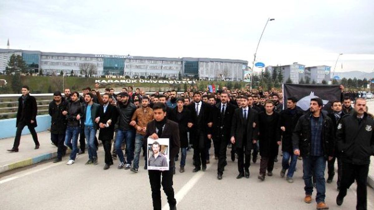 Üniversiteli Ülkücüler Fırat İçin Yürüdü