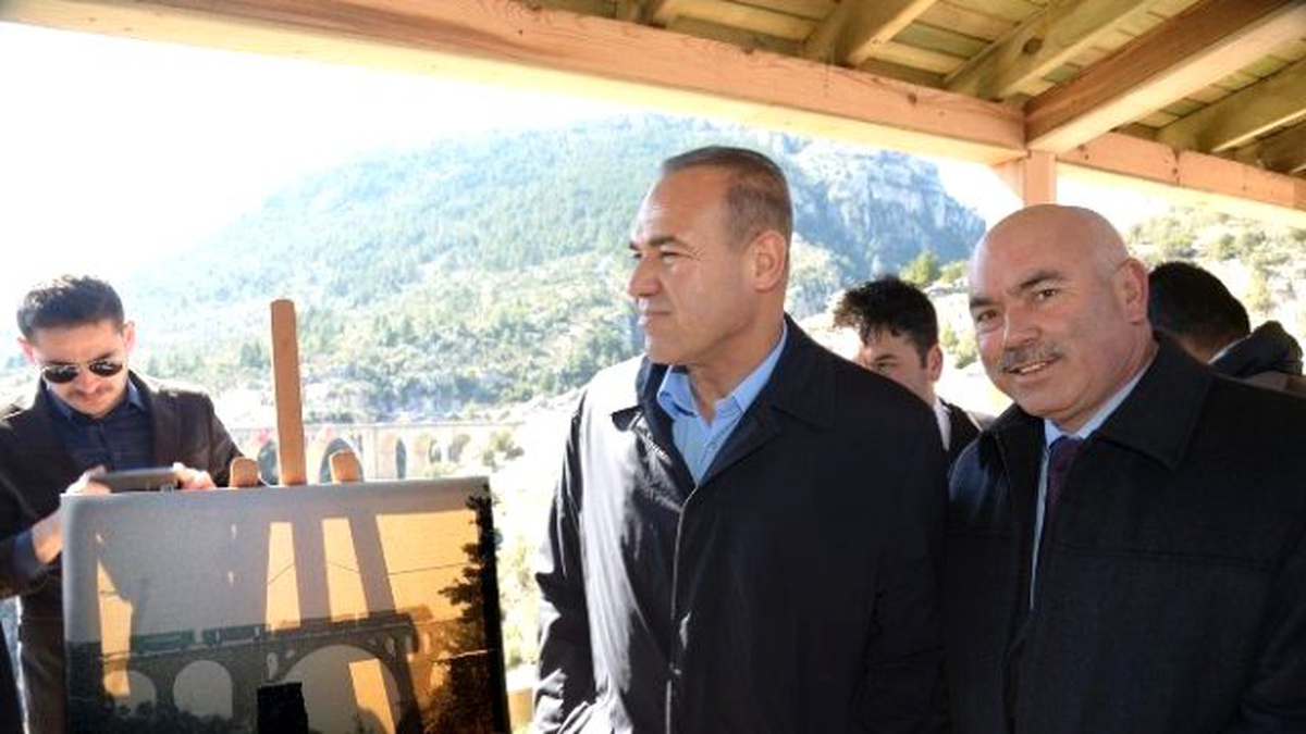 Varda Köprüsü\'nde Açık Hava Fotoğraf Sergisi