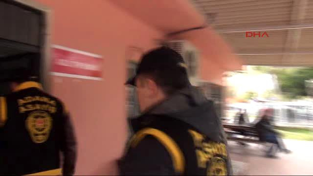 Adana Tanınmamak İçin Peruk Takan Telefonlu Dolandırıcı Yakalandı