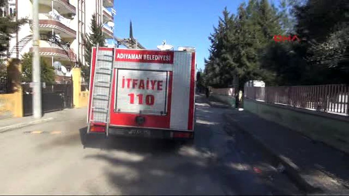 Adıyaman\'da Bodrum Katta Çıkan Yangını İtfaiye Söndürdü