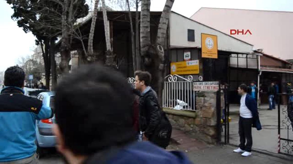 Çanakkale Üzerimde Bomba Var Deyip Okula Girdi, Paniğe Neden Oldu