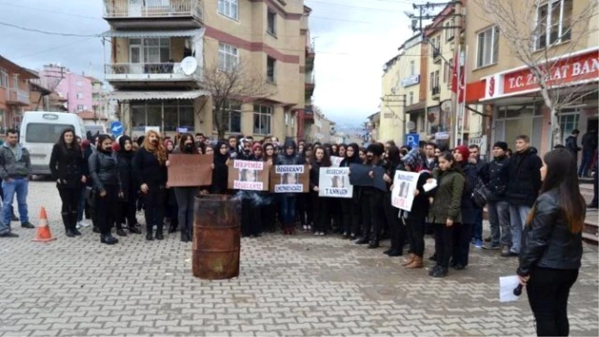 Hisarcık\'ta Özgecan Aslan Protestosu