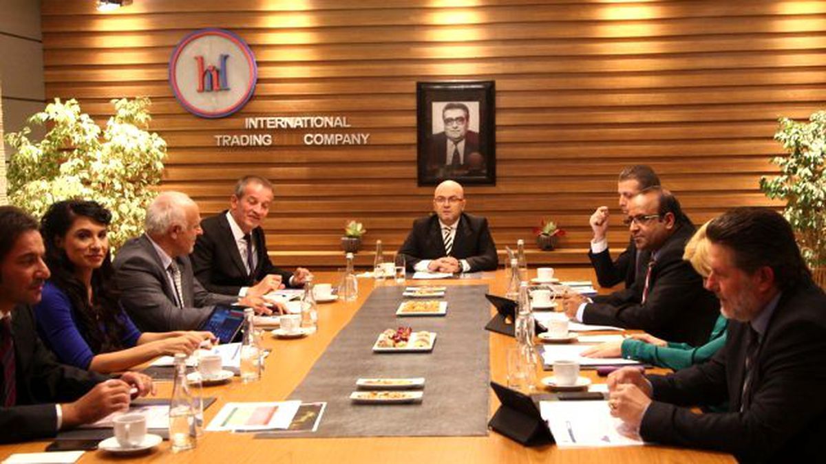 İlk Kez Kamera Karşısına Geçti