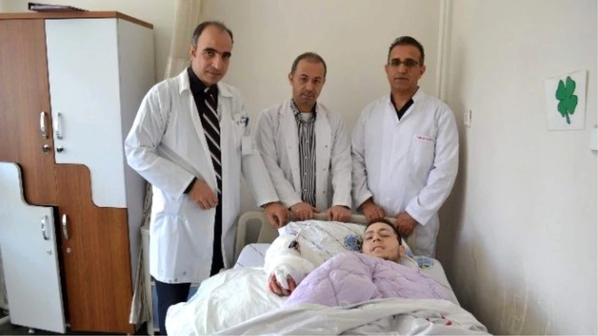 İş Kazasında Kolu Kopan Suriyeli Ameliyat Edildi