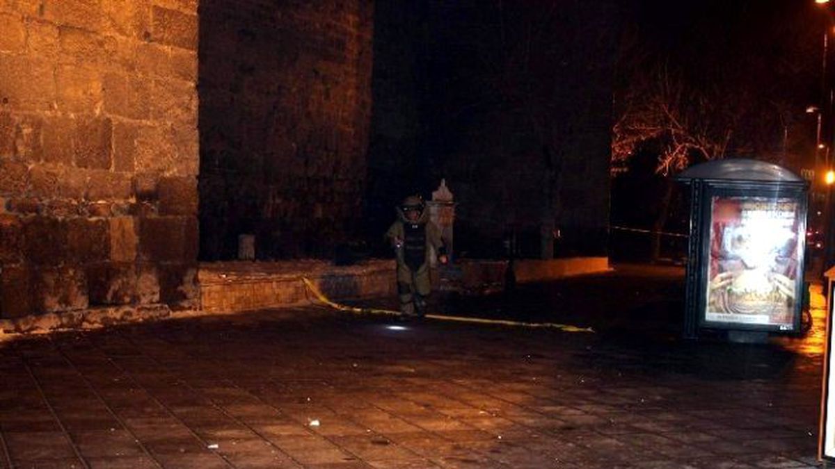Kayseri\'de Kale Surları Önünde Şüpheli Çanta Paniği