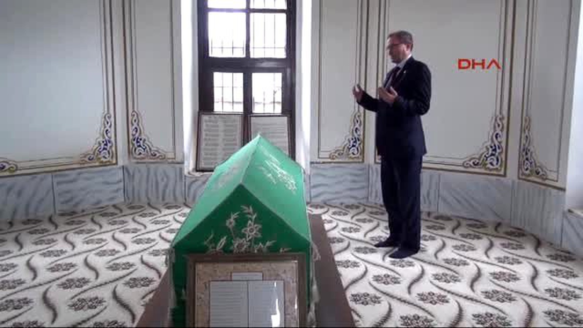 Kütahya Belediye Başkanı Ertürk Süleyman Şah\'ın Kabri Domaniç\'teki Eşi Hayme Ana\'nın Yanına...