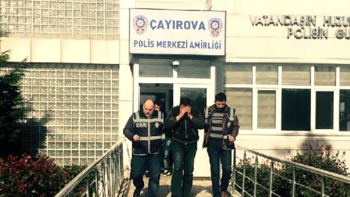 Otomobil Çalan 3 Şüpheli Yakalandı