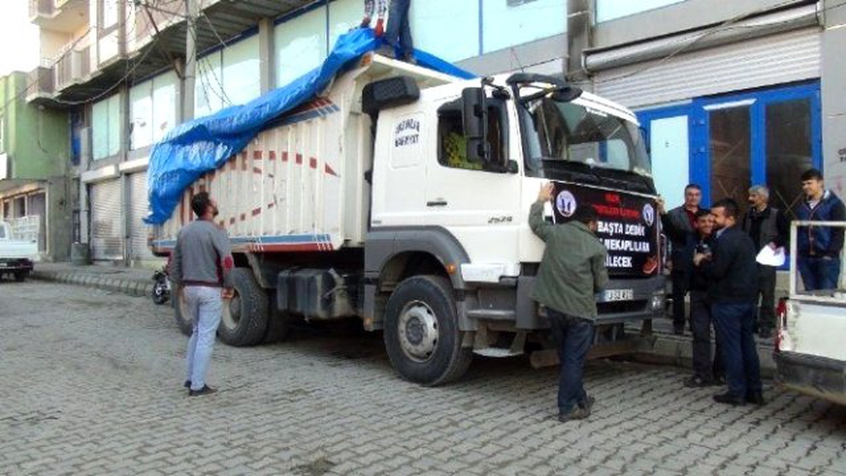 Silopili Gençler Kobani İçin Yardım Topladı