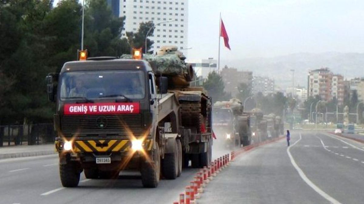Suruç\'ta Askeri Sevkiyat Devam Ediyor
