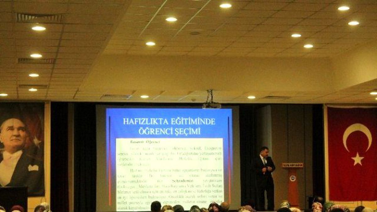 Tosya\'da Hafızlık Semineri Verildi